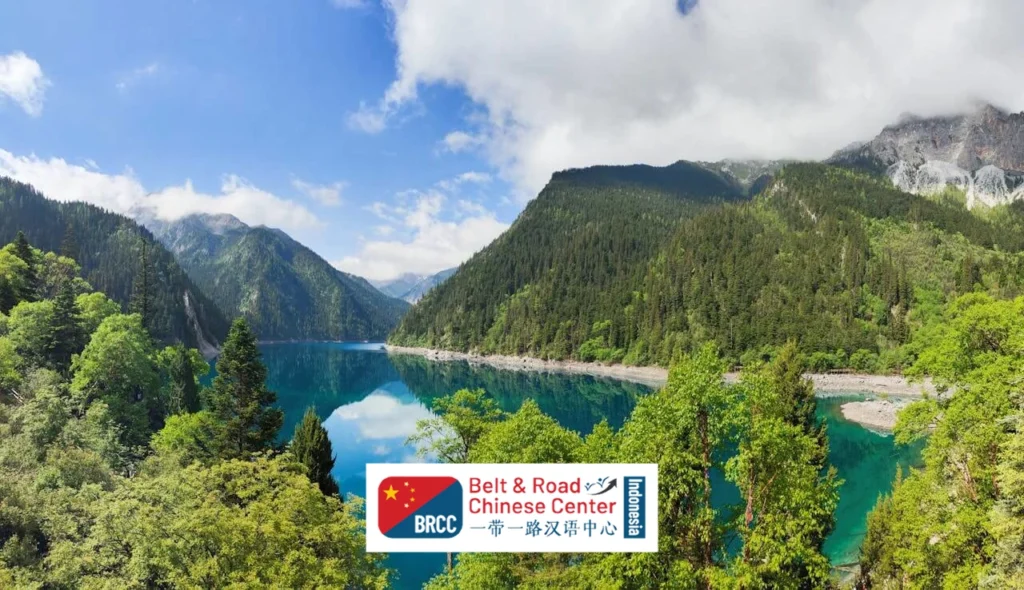 Wisata ke Jiuzhaigou