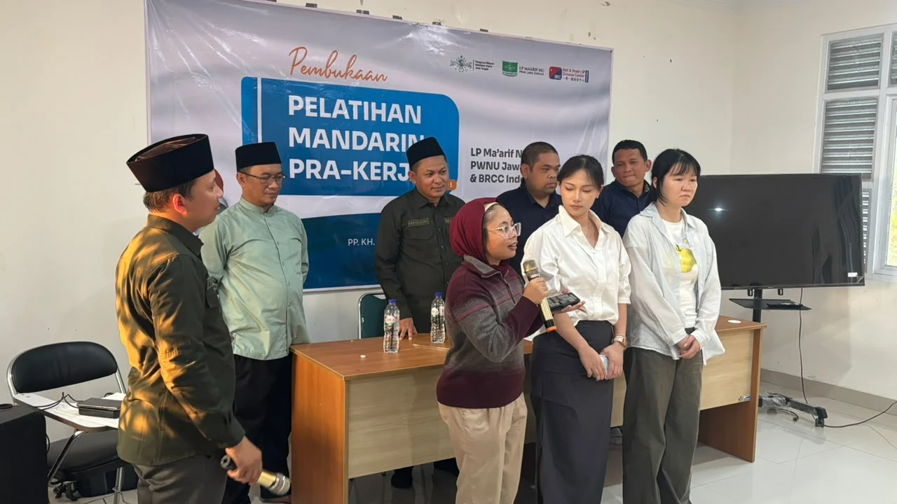 Narasumber Pelatihan Bahasa Mandarin Persiapan Kerja di Semarang Narasumber Pelatihan Mandarin Pra-Kerja dari BRCC Indonesia dan LP Ma'arif NU PWNU Jawa Tengah