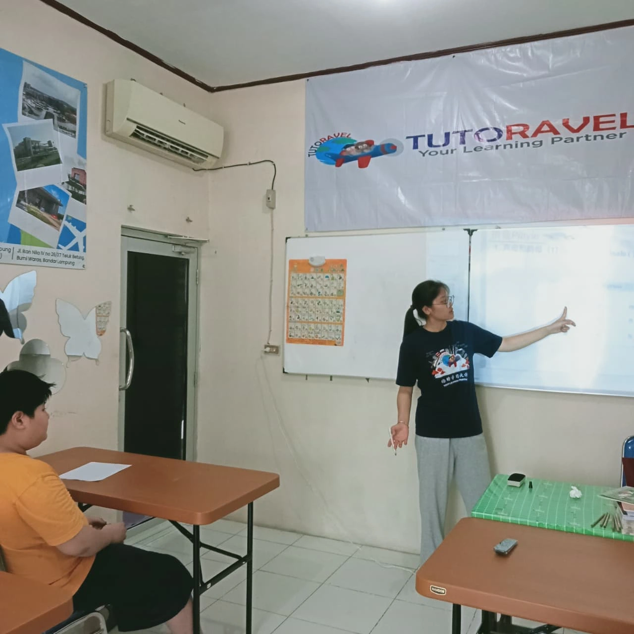 Kelas bahasa Mandarin di Teluk Betung, Bandar Lampung Kegiatan belajar bahasa Mandarin di Teluk Betung, Bandar Lampung